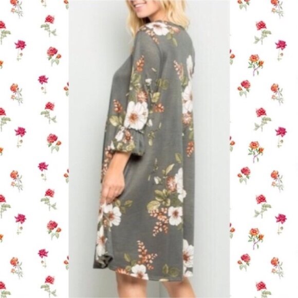 ✨ NEW ✨ Ultra-Soft Sage Green Floral Flowy Over-Sized Dress - Picture 4 of 4